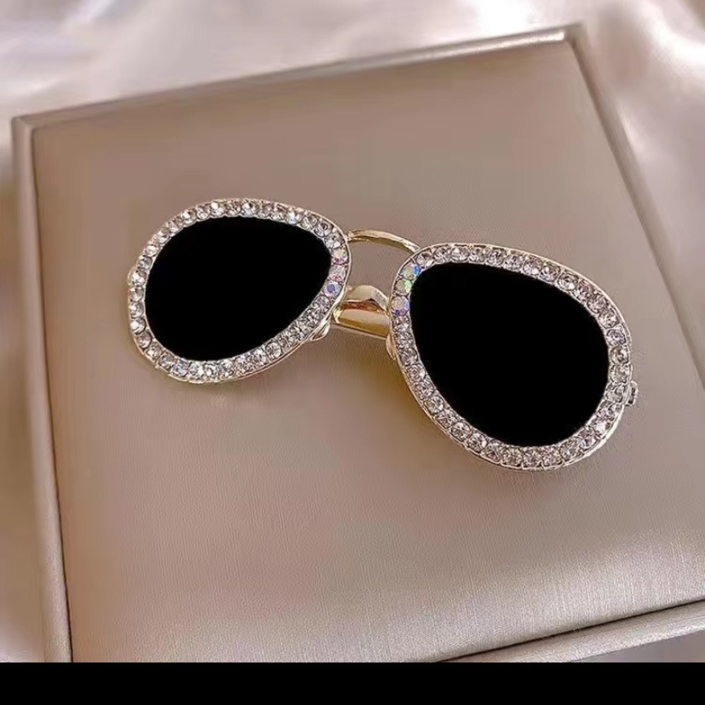 Crystal sunglass shape hair clip‎